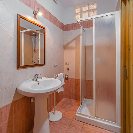 Pgs Immobiliare Srls Residenza Altura Trilocale Con Ampia Terrazza Vista Mare *